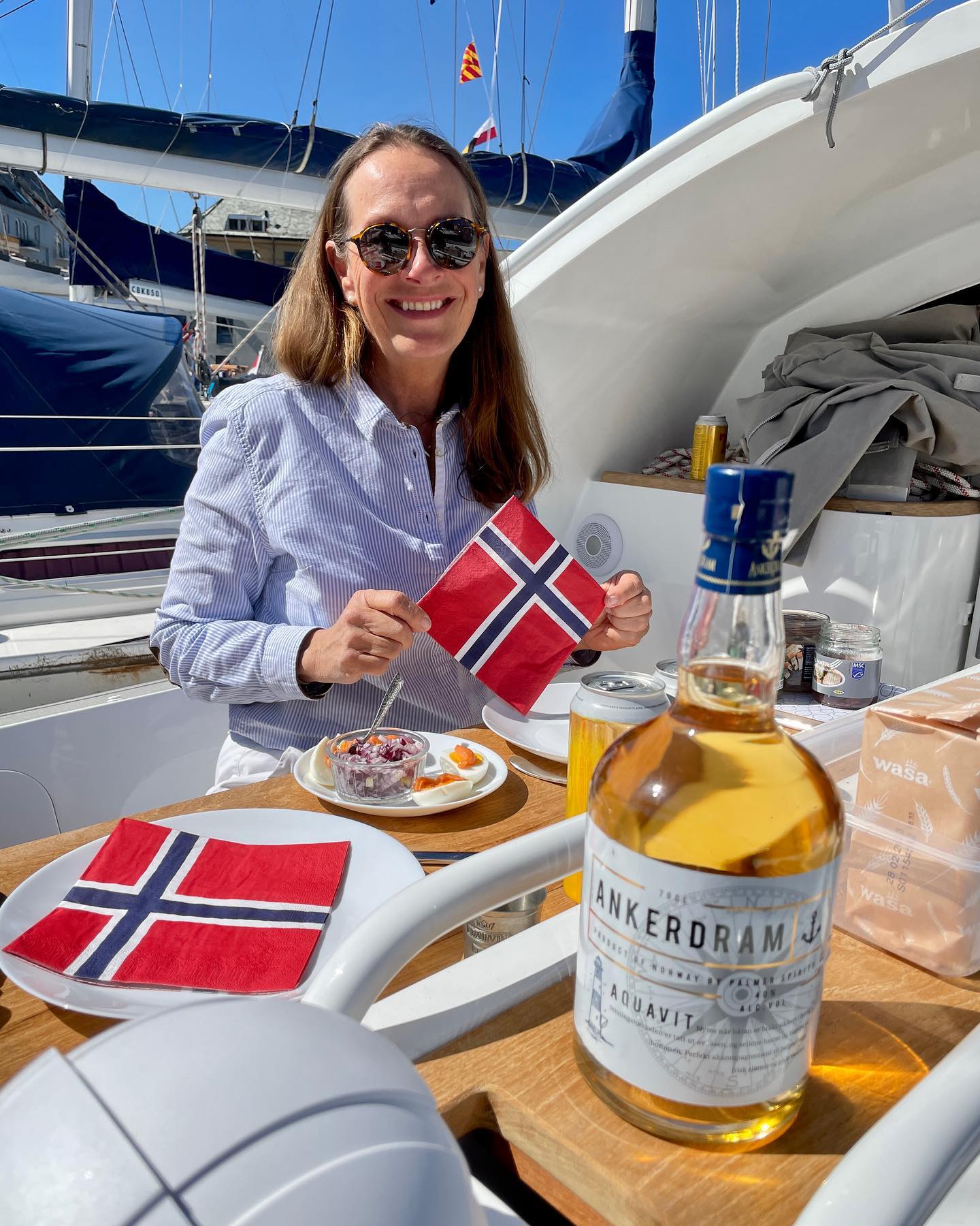 Gratulerer med dagen 🇳🇴 Helping our lovely neighbours to celebrate there national day in Ålesund 🇳🇴

#bushpoint #boreal #borealyacht #aluminiumsailboat #highlatitudesailboat #sail #sailing #sailingcouple #sailboatlife #yachtlife #sailinglife #sailinglifestyle #sailingadventure #adventure #travelbug #travelbysailingboat #cruising #spring #norway #alesund #ålesund #17mai