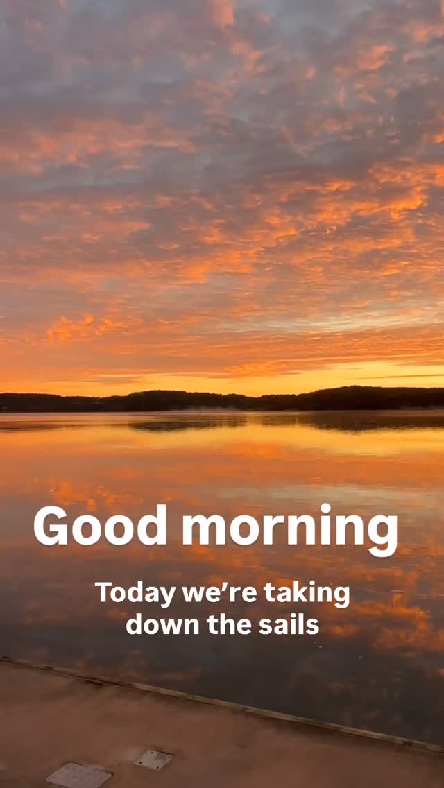 Winter preparations 🤩

#sailinglife #sailingcouple #boatlife #autumnwork